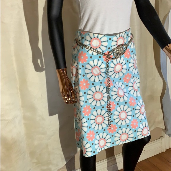 Folio - Picture 2 of 8